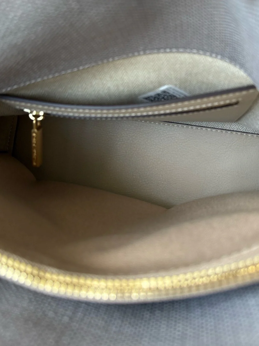 Tory Burch bag excellent